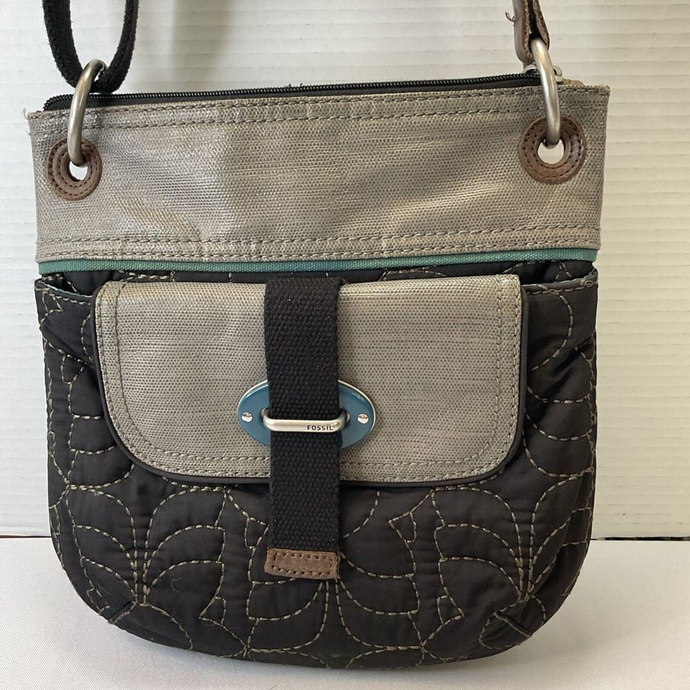 Fossil Key Per Quilted Black/Gray adjustable crossbody‎ Purse bag Teal Accent